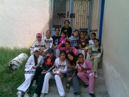 (`... . [ ♥ lES FILLE D MA CLASSE ... ♥ ]. .. .)